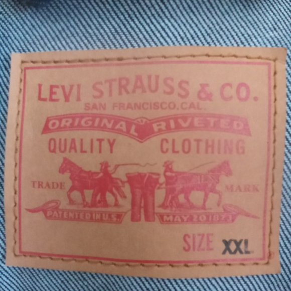 Levi's Dark wash rigid trucker jacket Size XXL but runs smaller  NWOT - Picture 6 of 8